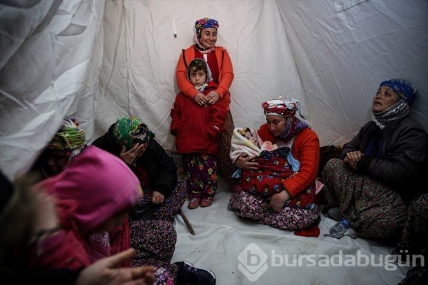 Çanakkale'de depremin bilançosu: 13 köyde 313 ev hasar gördü, 8 kişi yaralandı