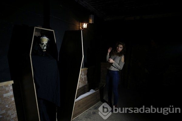 "Mezarlık" konseptli oyun evi