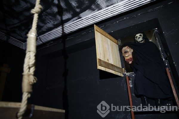 "Mezarlık" konseptli oyun evi