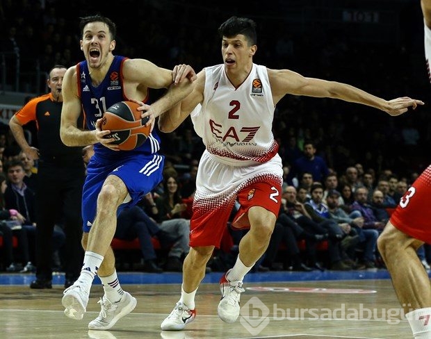 Anadolu Efes'ten Naumoski'ye büyük onur