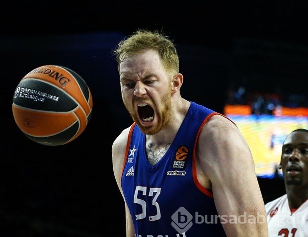 Anadolu Efes'ten Naumoski'ye büyük onur