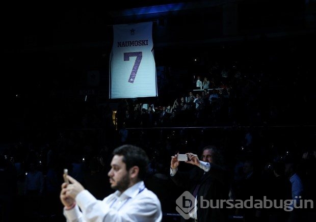 Anadolu Efes'ten Naumoski'ye büyük onur