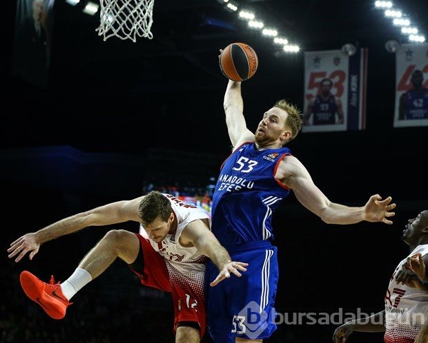 Anadolu Efes'ten Naumoski'ye büyük onur