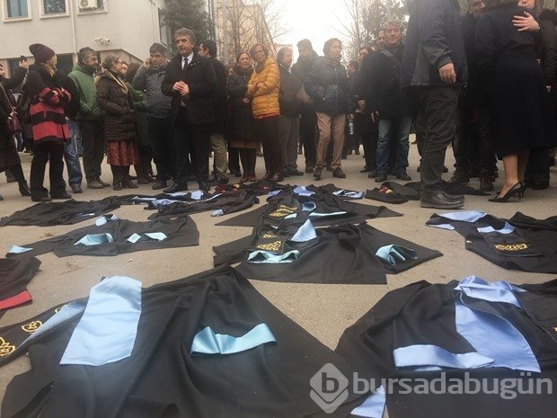 Ankara Üniversitesinde "KHK" eylemi: 11 gözaltı