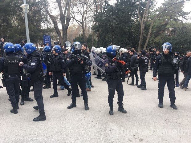 Ankara Üniversitesinde "KHK" eylemi: 11 gözaltı