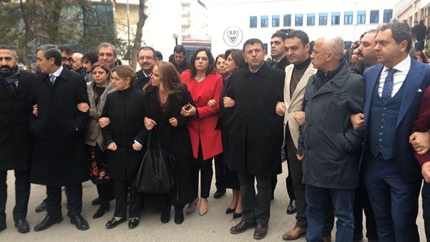 Ankara Üniversitesinde "KHK" eylemi: 11 gözaltı