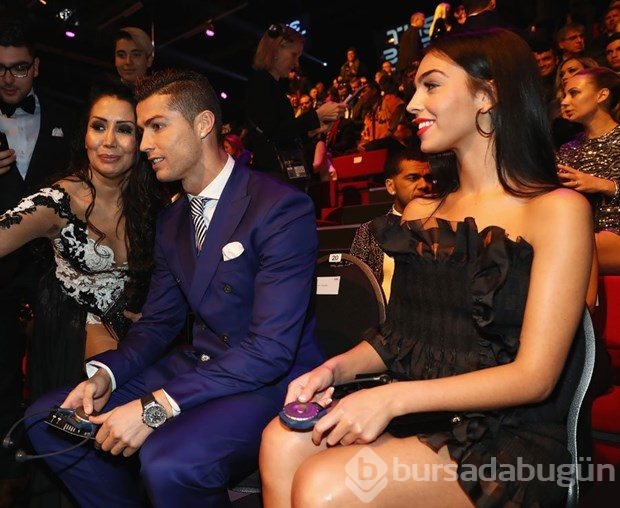 Cristiano Ronaldo evleniyor!