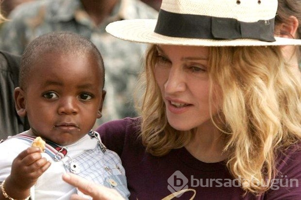 Madonna Afrikalı ikizleri evlat edindi