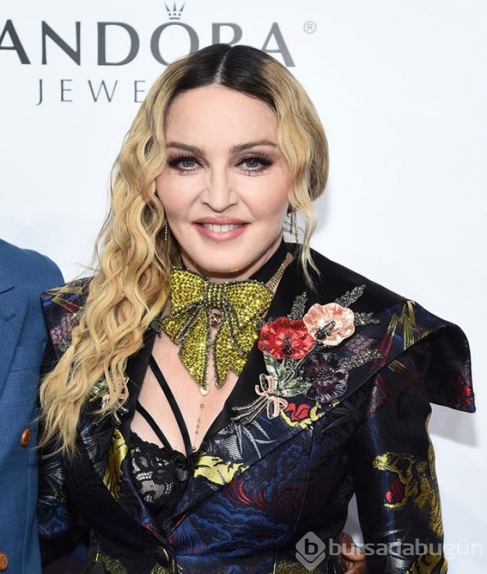 Madonna Afrikalı ikizleri evlat edindi