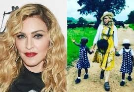 Madonna Afrikalı ikizleri evlat edindi