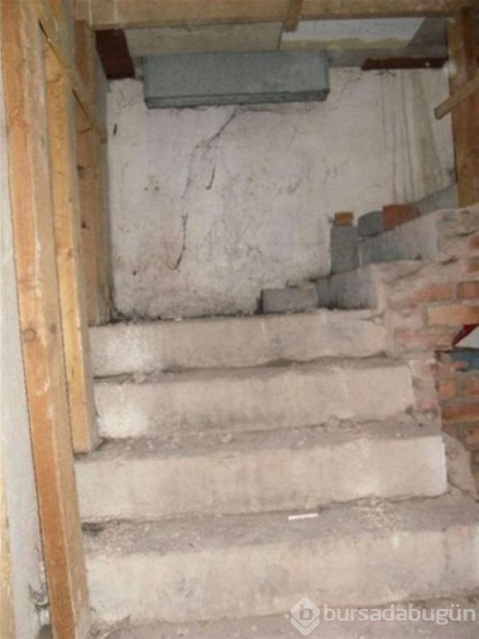 Alışveriş merkezindeki gizli bodrumdan kareler