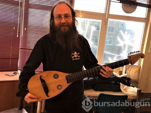 Çöplerden enstrüman yaptılar