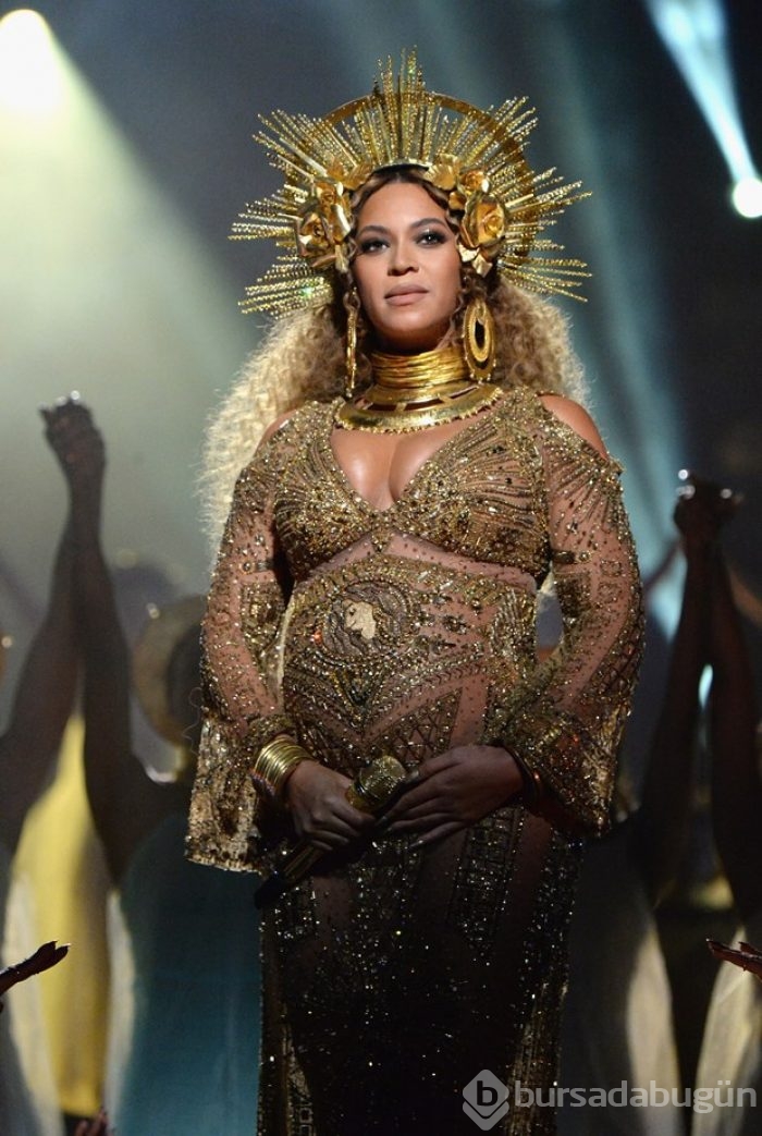 Beyonce Grammy gecesine damgasını vurdu