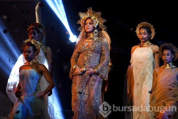 Beyonce Grammy gecesine damgasını vurdu