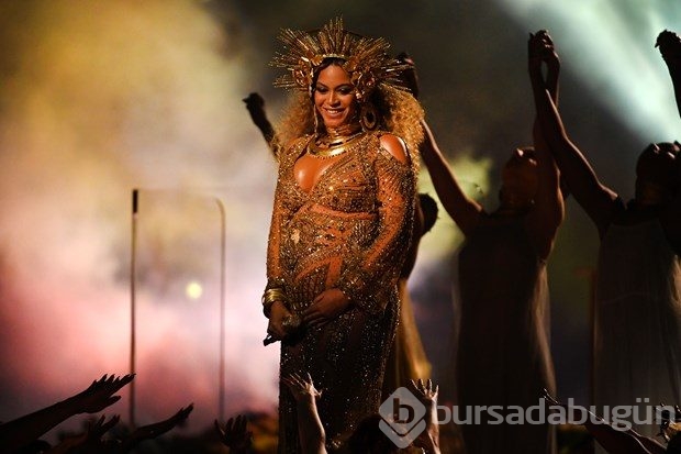 Beyonce Grammy gecesine damgasını vurdu