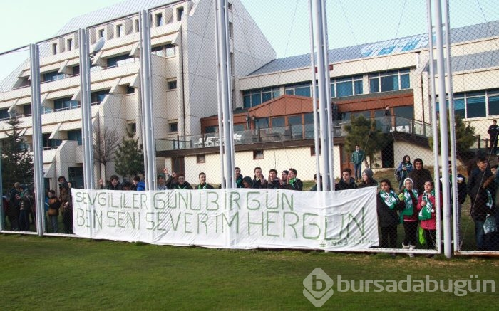 Bursasporlu taraftarlar Özlüce'ye akın etti