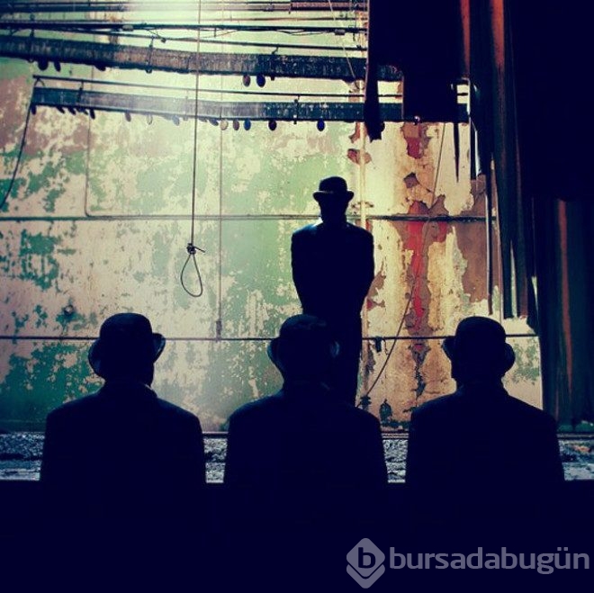 Gördüğü kabusları fotoğrafladı