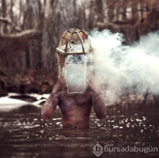 Gördüğü kabusları fotoğrafladı