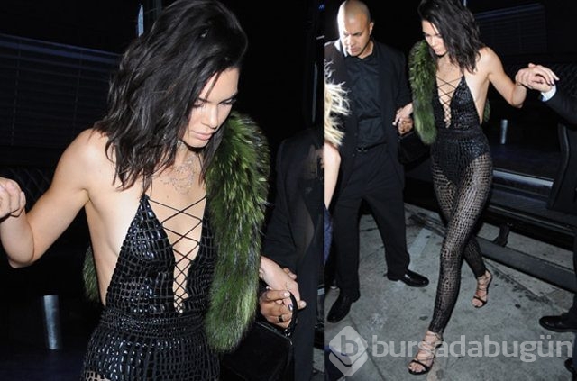 Kendall Jenner at sırtında
