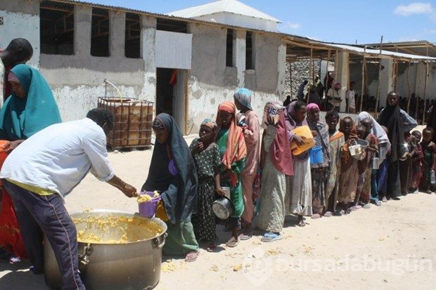 Somali'de halk açlık tehlikesi ile karşı karşıya