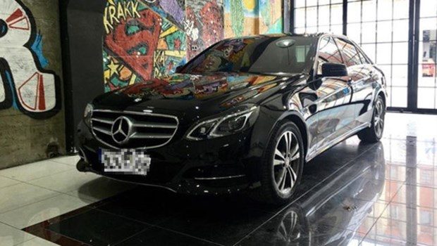 Ünlüler ve lüks otomobilleri