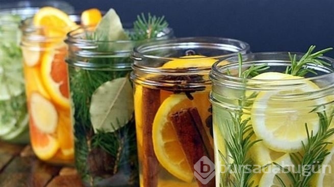 Dekoratif ve pratik ev yapımı oda kokuları