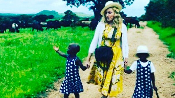 Afrikalı ikizlerin babası: Madonna beni aldattı
