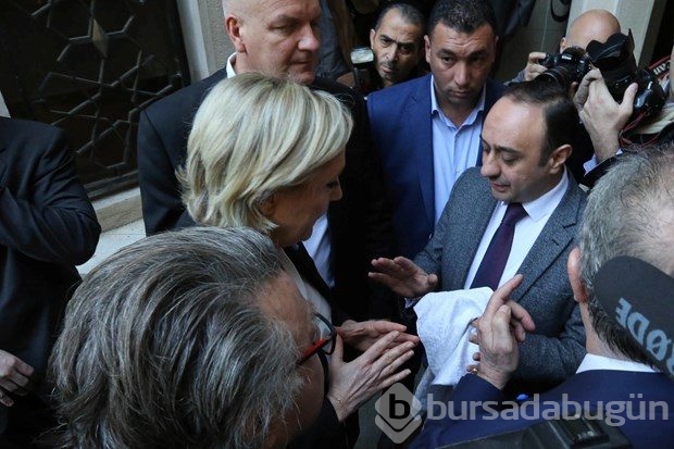 Le Pen ile müftü arasında başörtüsü krizi