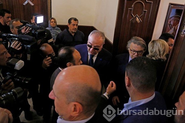 Le Pen ile müftü arasında başörtüsü krizi