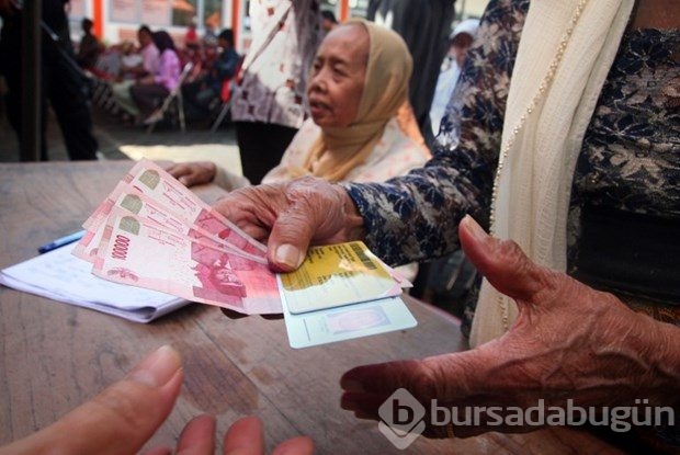 4 Endonezyalı ülkenin geri kalanından daha zengin!