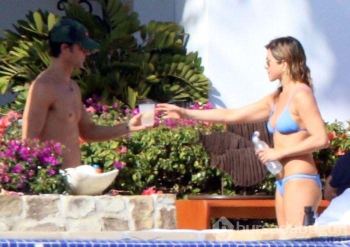 Jennifer Aniston bikiniyle görüntülendi