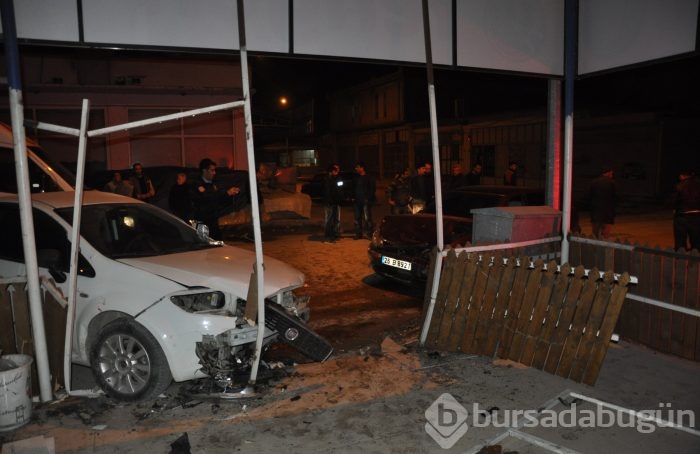Bursa'da zincirleme kaza: 2 yaralı 