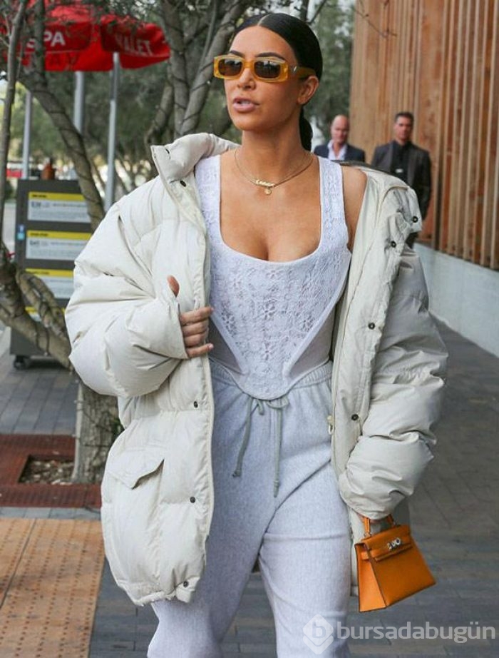 Kim Kardashian'dan inanılmaz frikik