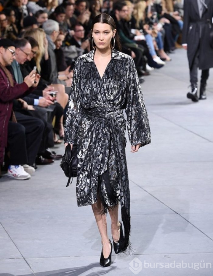 Gigi ve Bella Hadid şimdi de İtalya'yı fethetti
