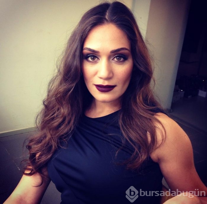 Özge Borak Van Damme'ı rakip seçti