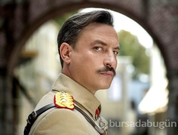 Hangi ünlü kaç yaşında?