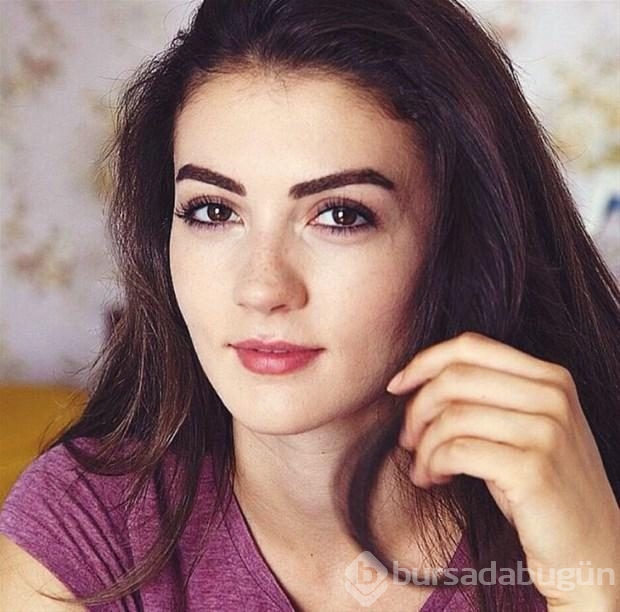 Hangi ünlü kaç yaşında?