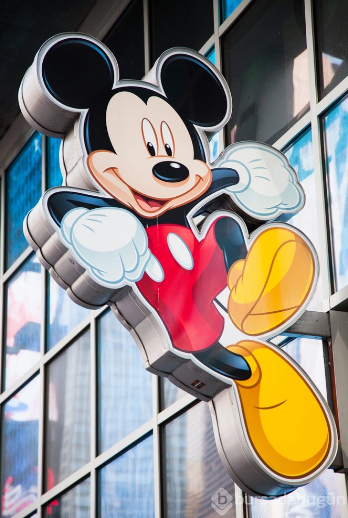 Disney karakterleri neden beyaz eldiven giyerler?