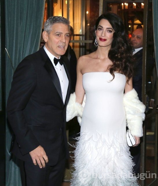 Hamile olduğunu açıklayan Amal Clooney ilk kez görüntülendi