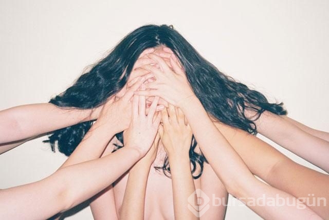 Tartışma yaratan Çinli fotoğraf sanatçısı Ren Hang hayatını kaybetti