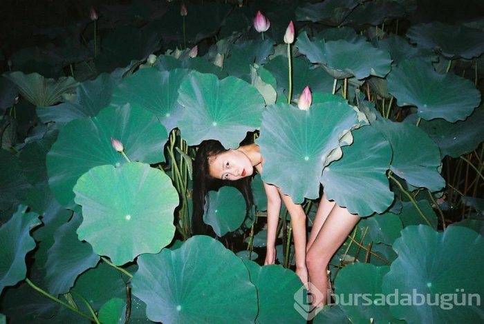 Tartışma yaratan Çinli fotoğraf sanatçısı Ren Hang hayatını kaybetti