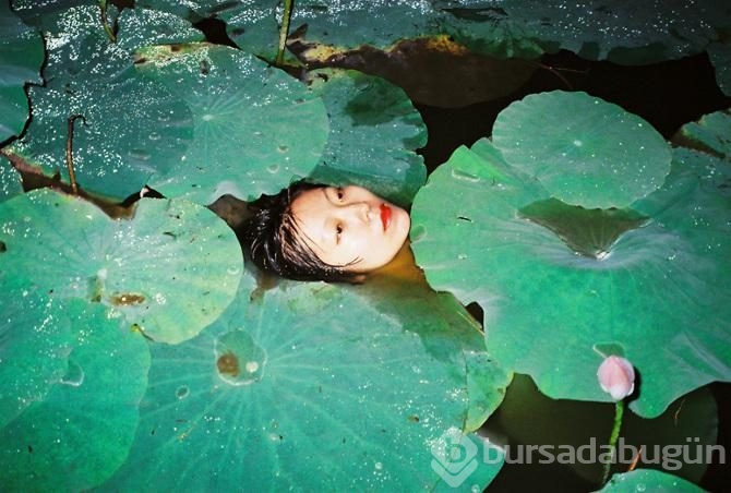 Tartışma yaratan Çinli fotoğraf sanatçısı Ren Hang hayatını kaybetti