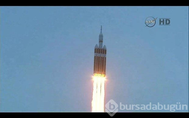 Trump'tan NASA'ya: Ay'a bir an önce gidin!
