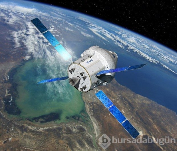 Trump'tan NASA'ya: Ay'a bir an önce gidin!