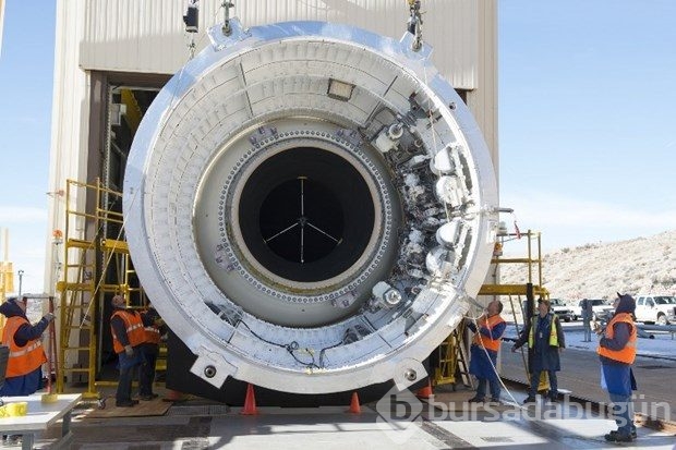 Trump'tan NASA'ya: Ay'a bir an önce gidin!