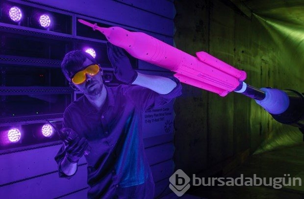 Trump'tan NASA'ya: Ay'a bir an önce gidin!