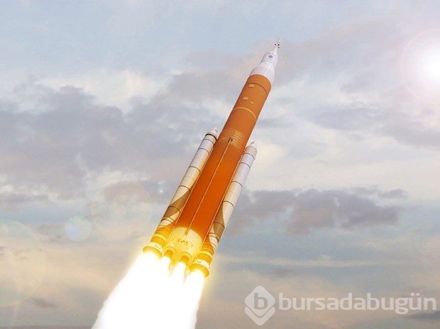 Trump'tan NASA'ya: Ay'a bir an önce gidin!
