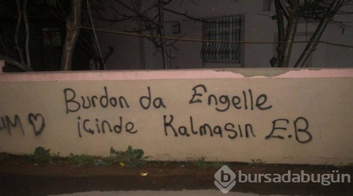 Atarlı ve sitem dolu duvar yazıları