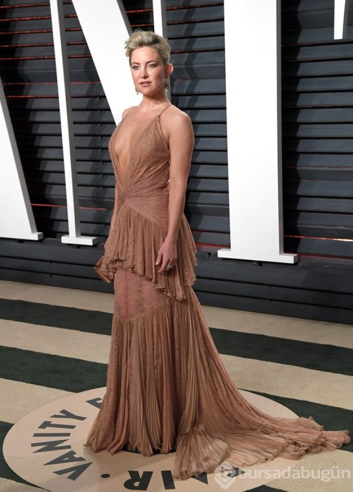 Vanity Fair'in Oscar partisinde şıklık yarışı