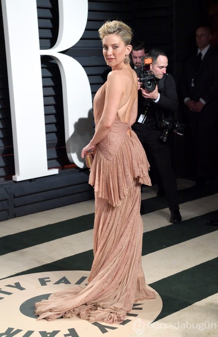 Vanity Fair'in Oscar partisinde şıklık yarışı